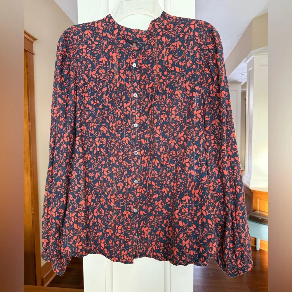 Loft Women’s Large Floral Red w/golden threading button front cotton top. - Picture 4 of 11